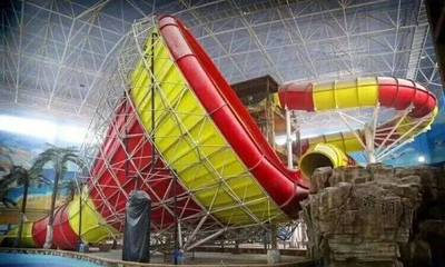 長春交警抬殘疾考生進(jìn)考場 你的中考我們保駕護航!