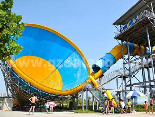 人工造浪與大型水屋水寨系列設(shè)備 打造水上樂園的核心引擎